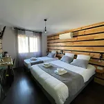 Paris Madrid Hotel 2*