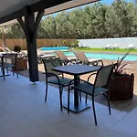 Paris Madrid 2* Lesperon (Landes)