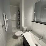 Logis Paris Madrid 2*