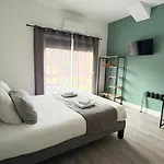 Logis Paris Madrid Hotel Lesperon (Landes)