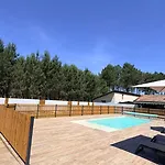 Hotel Logis Paris Madrid Lesperon (Landes)