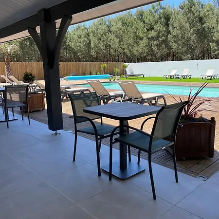 Paris Madrid 2* Lesperon (Landes)