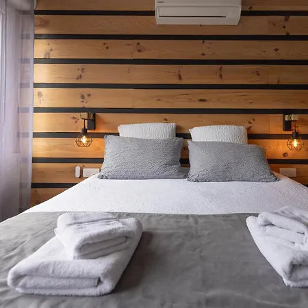 Paris Madrid Hotel 2*