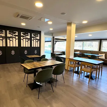 Paris Madrid Hotel 2*