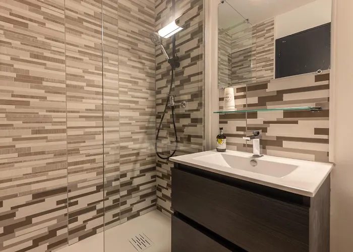 Paris Madrid Hotel Lesperon (Landes)