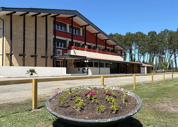 Paris Madrid Hotel 2*