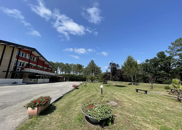 Ξενοδοχείο Paris Madrid Lesperon (Landes)